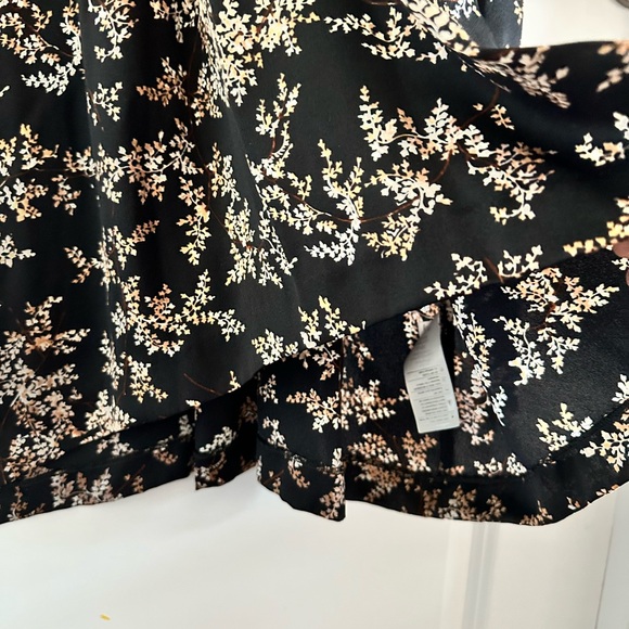 NWT Vince Brand Black and Cream Floral Long Sleeve Dress - Size XS - Picture 10 of 15